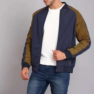 โรงงาน OEM รับผลิตเสื้อแจ็คเก็ตบอมเบอร์ขนแกะสำหรับผู้ชาย พร้อมโลโก้ด้านหน้า ผ้าโพลีเอสเตอร์เนื้อนุ่ม ซิปยาวเต็มตัว บริการ OEM - Product Image 5