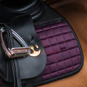 Tapis de selle respirant doublure douce matelassé élégant anglais construction durable pour tout usage équitation tapis de selle personnalisés - Product Image 5