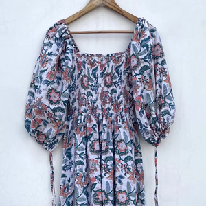 Tunique bohème en coton pour femmes, imprimé en blocs, robe d'été à porter sur la plage, fabrication artisanale, décoration en dentelle, vente en gros, design taille naturelle - Product Image 1