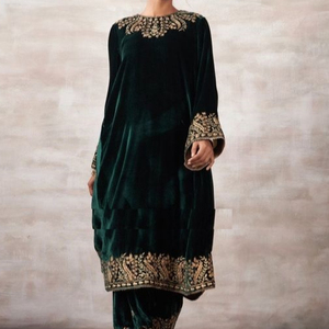 BORDADO ELEGANTE EN TERCIOPELO KURTA LARGO CON VESTIDO SALWAR PARA Fiesta-desgaste-vestido para Fiesta/Boda @ 2023 - Product Image 1