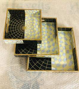 Plateau de service rectangulaire en bois plaqué or au design moderne, motif floral, résistant à la chaleur, léger, décoration de Noël - Product Image 1