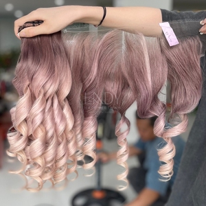 Mèches bouclées de haute qualité avec frontal et mèches pour faire des perruques - Product Image 1