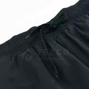 Pantalones cortos de gimnasio para hombre personalizables con ropa de fitness cómoda Patrón sólido Estilo casual Hecho en fábrica con su propio diseño de logotipo - Product Image 2