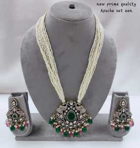 Long Motipearl Mala & Drop Pendentif Collier Ensemble À La Mode Ton Or Kundan perle Collier Boucles D'oreilles Ensemble Avec Femmes Filles - Product Image 3