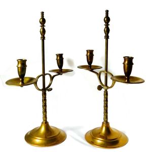 Authentique bougeoir indien en laiton 7-Batti avec structure lourde et esthétique antique pour le placement de la salle de pooja - Product Image 4