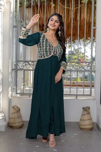 Vestido de columna clásico con cuello redondo atemporal y elegante abertura en la espalda para una belleza minimalista disponible a granel - Product Image 4