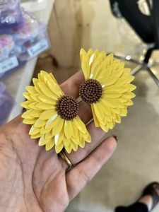 Oh mon dieu, tu as l'air si classique avec cette boucle d'oreille perlée disponible à un prix abordable boucle d'oreille perlée de luxe - Product Image 2