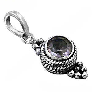 Pendentif en argent 925 fait main avec pierre précieuse taille émeraude, charme pour femme, cadeau de bijoux - Product Image 1