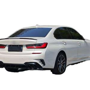 Sedán de Lujo Usado 2024, 2.0 T Turboalimentado, Automático, con Paquete Deportivo Estilo M, Palanca de Cambios de Cristal y Ambiente - Product Image 2