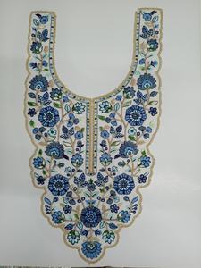 Collier en métal plaqué Offre Spéciale de luxe pour femmes et filles chaîne de cou avec logo personnalisé pour accessoire de vêtements - Product Image 4