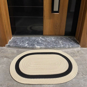 Alfombra de Entrada Hecha a Mano con Cuerda, Ideal para Decoración de Porches de Casas de Campo y Protección Elegante para Entradas Exteriores - Product Image 1