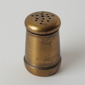 Moulin à sel et poivre en bois vintage avec poignée en argent antique poli Artisan fait à la main offrant un accent décoratif - Product Image 5