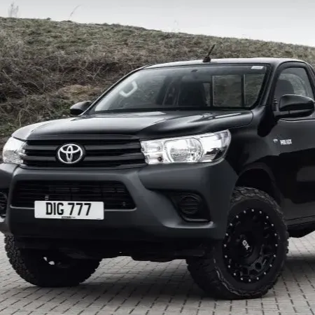 Pickup Toyota Hilux di alta qualità con buon prezzo con guida a destra pick-up a cabina singola