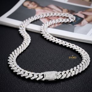 สร้อยคอทองคำ 18K ประดับเพชรโมอิสซาไนต์ VVS แบบ Cuban Link สไตล์ฮิปฮอป - Product Image 3