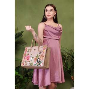 Bolso Tote de Mujer Estilo Bohemio en Cuero Vegano Beige y Terciopelo con Cierre de Broches Bordados para Uso Diario en Todas las Estaciones - Product Image 6