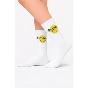 Calcetines Deportivos con Diseño de Sonrisas Coloridas, Transpirables para Uso Diario - Product Image 2