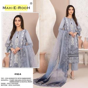 Traje pakistaní de alta demanda con texturas ricas en telas en capas para un uso lujoso a precio mayorista - Product Image 2
