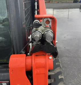 รถตักล้อยางขนาดเล็ก Kubota SVL75-3 สำหรับงานก่อสร้าง งานเกษตร งานจัดสวน และงานดิน - Product Image 5
