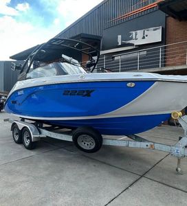 Barco de Pesca Profesional, Modelo Clásico, Soldado, Deportivo, de Alta Velocidad, con Cabina, de Aluminio, con Motor Fuera de Borda - Product Image 3