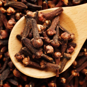 Clous de girofle sans pesticides de haute qualité dans des tailles de 10mm et 17.5mm pour les produits agricoles de l'Inde. - Product Image 1