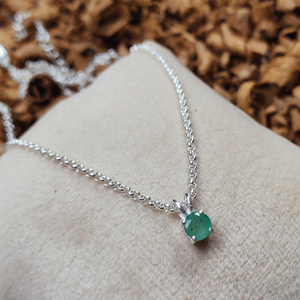 Juego de clavijas de plata de ley Natural de 5mm, Colgante de Piedra de nacimiento, collar de piedra de nacimiento Bohemia, Esmeralda verde (teñida) - Product Image 3