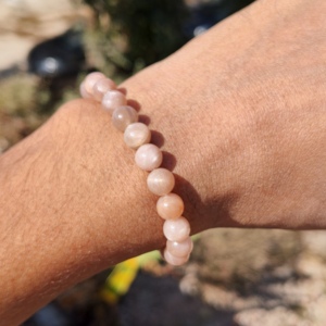 Fast Delivery Natural Orange Moonstone Adjustable Bracelet Round Beads 8mm Non-Fine Gift Beaded - Product Image 3