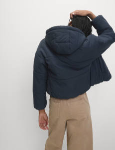 Chaqueta acolchada con capucha azul marino medianoche de diseño de proveedor personalizado OEM, chaqueta acolchada de poliéster para invierno y exterior de nuevo estilo - Product Image 2