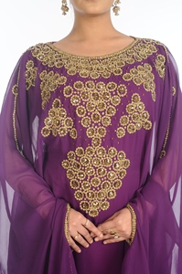 Georgette violette brodée Zari travail caftans islamiques - Product Image 2