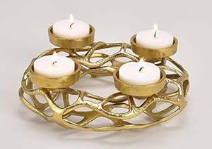 Bougeoir décoratif en métal conçu pour les intérieurs de maison, les salons et l'ambiance du dîner aux chandelles - Product Image 3