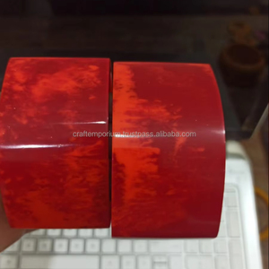 Bracelets en résine personnalisés polis à la main sculptés à la main Combinaisons de couleurs audacieuses Style ange Accessoires de mode uniques Toutes occasions - Product Image 2