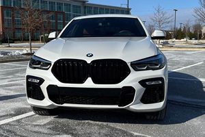 BMW X6 xDrive40i Plus 2021 Usado en Buen Estado, Sin Accidentes, Volante a la Izquierda/Derecha - Product Image 2