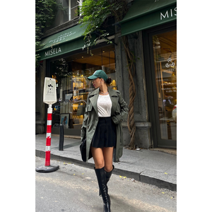 Gabardina Corta Color Caqui, Estilo Casual - Product Image 4