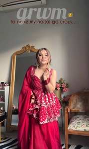 Ensemble de costume TOP SHARARA DUPATTA BLOOMING FOUX GRORGETTE 3/7 MM avec broderie de sequins multi-zari, motifs VISHNU K, sans manches - Product Image 5