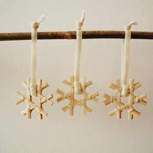 Handcrafted natural snowflake <b>Christmas</b> ornaments eco friendly lightweight holiday hanging decor Vietnam supplier OEM ODM - Product Image 1