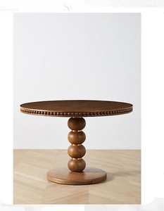 Soporte para Pastel de Madera Clásico Hecho a Mano, Perfecto para Reuniones Familiares y Celebraciones - Product Image 4