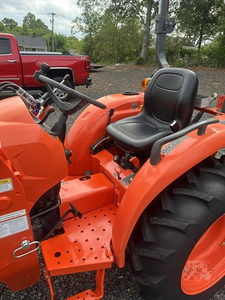ซัพพลายเออร์ที่ดีที่สุด รถแทรกเตอร์ Kubota L3901HST 37 แรงม้า ขับเคลื่อน 4 ล้อ รถแทรกเตอร์ขนาดเล็ก เครื่องยนต์ดีเซล ระบบไฮโดรสแตติก พร้อมที่ตักด้านหน้าสำหรับขาย - Product Image 3
