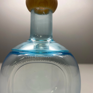 Stock: tazas de cóctel reutilizables con tapón marrón de textura de madera - Product Image 3