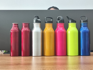 Bouteille d'eau en aluminium de 500ml bouteille en métal recyclée ouverte fabricant du Vietnam produit en gros - Product Image 2