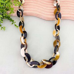 Collier de luxe en corne de buffle fait à la main, bijoux naturels et durables pour femmes, haute qualité - Product Image 5