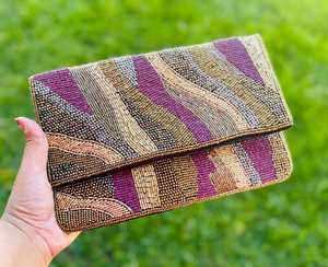 Bolso de mano de noche con cuentas, bolso bordado con cuentas y diseño único hecho a mano - Product Image 5