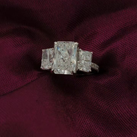 Anillo de Oro Sólido de 14K con Corte Radiante de 3 Ct Personalizado para Mujer, Diamante de Color E Certificado por IGI con Pequeños Diamantes Laterales, Banda Lujosa