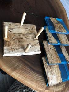 Ensemble de sous-verres en résine époxy et bois de porc Modèle de tasse élégant Dessous de verre Bon prix pour l'artisanat artisanal - Product Image 3