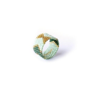 Anillos de dedo de cuentas de semillas bohemias personalizadas Anillo de cuentas de semillas de mejor diseñador para fashionistas Anillo de cuentas de semillas vibrantes - Product Image 2