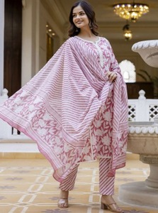 ชุดกระโปรงผ้าเรยอนสำหรับสตรีดีไซน์ใหม่สวยงานพิมพ์สี่ด้านดูมีสไตล์ - Product Image 3