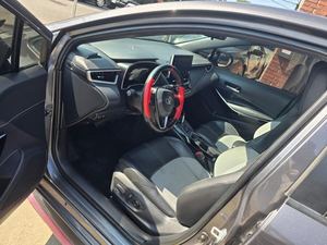 รถยนต์โตโยต้า โคโรลล่า แฮทช์แบ็ค XSE ปี 2021 มือสอง สภาพดี พวงมาลัยซ้าย วิ่ง 50,000-75,000 ไมล์ มาตรฐานไอเสียยูโร 4 5 ที่นั่ง เบรกดิสก์หน้า - Product Image 2