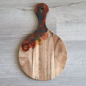 Customized Stylish Round Shape Acacia <b>Wood</b> Resin Cutting Board and Chopping Board with Handle for Kitchen Usage - Product Image 3