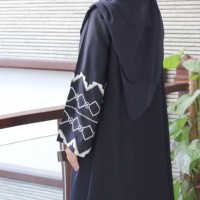 Abaya droite modeste islamique pour femme, toutes saisons, broderie vintage, manches courtes, robe longue en 100% soie de chiffon, couleur unie naturelle