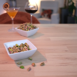 Pistacchi Francesi Artigianali Finuts Senza Conservanti né Additivi, Tostati, Piccanti, Sgusciati, con Spezie, 80g, Snack di Frutta Secca - Product Image 2