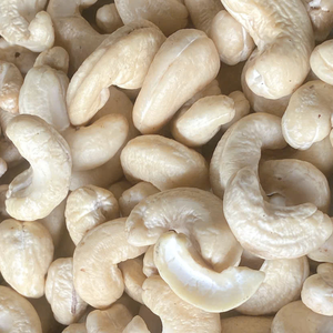 High Quality Raw Cashew <b>Nuts</b> WW180, WW240, WW320 SANTIGO Cashew <b>Nuts</b> W320 Cashew <b>Nuts</b> Customized Packaging - Product Image 1