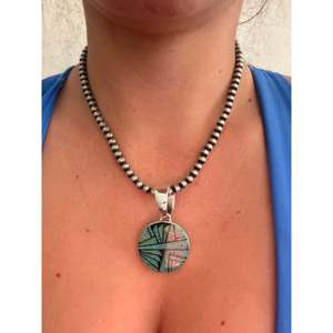 Pendentif en turquoise fait main Navajo avec incrustation multi-pierres et argent sterling - Product Image 2
